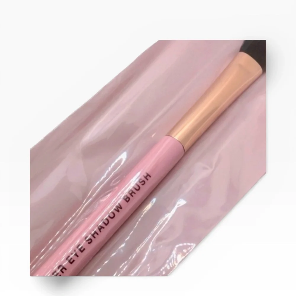 Mally Beauty All Over EYE SHADOW BRUSH Sealed NEW